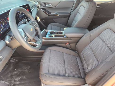 New 2026 Chevrolet Equinox LT image 9