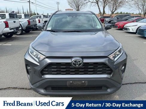 Used 2021 Toyota RAV4 XLE w/ Convenience Package image 17