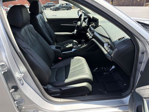 Used 2025 Acura Integra FWD image 15