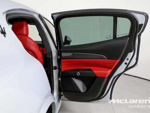 Used 2023 Maserati Grecale Modena image 22