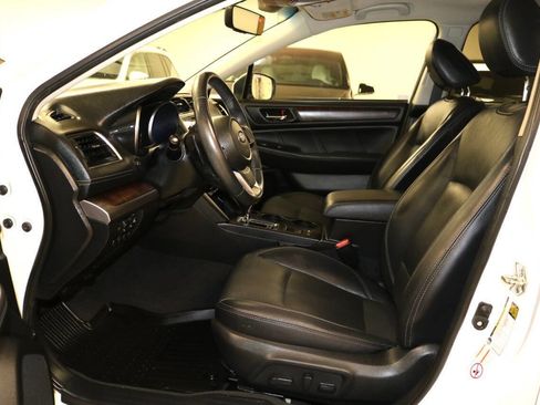 Used 2019 Subaru Outback 2.5i Limited w/ Popular Package #2 image 12