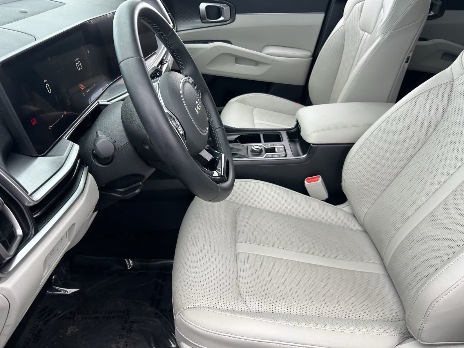 Used 2025 Kia Sorento EX w/ Panoramic Sunroof Package FWD image 22