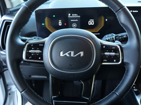 Used 2025 Kia Sorento EX FWD image 24