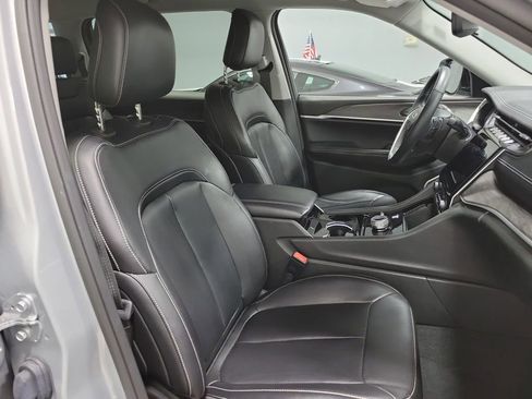 Used 2022 Jeep Grand Cherokee L Limited image 23