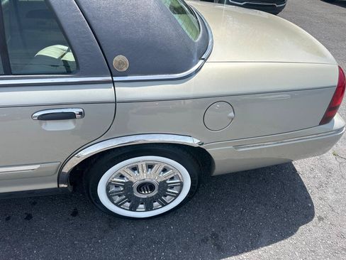 Used 2004 Mercury Grand Marquis GS RWD image 18