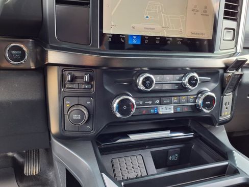 Used 2024 Ford F550 4x4 Crew Cab Super Duty image 15