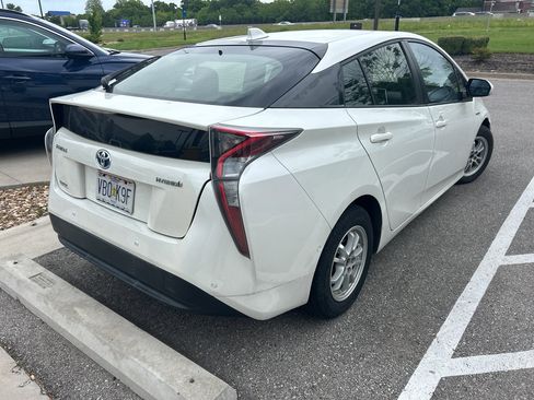 Used 2016 Toyota Prius Four w/ Advanced Technology Package FWD image 4