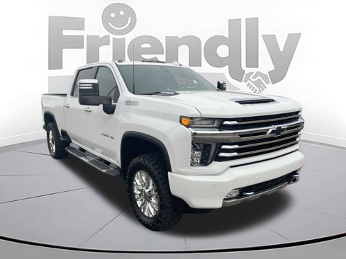 Used 2020 Chevrolet Silverado 2500 High Country image 3