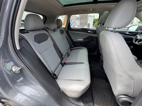Certified 2023 Volkswagen Taos SE w/ Panoramic Sunroof Package FWD image 24
