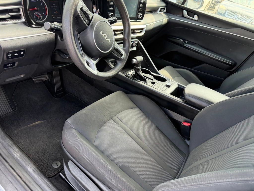 Used 2022 Kia K5 LXS FWD image 18