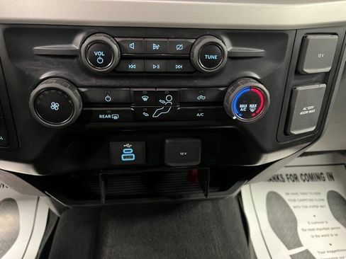 Used 2023 Ford F350 XLT image 37