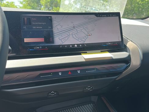 New 2025 BMW X3 xDrive30i w/ Premium Package image 21