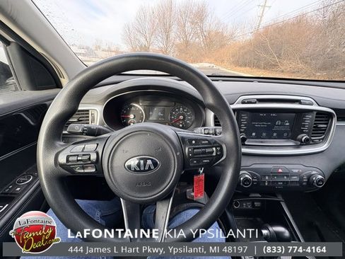 Used 2018 Kia Sorento LX image 14