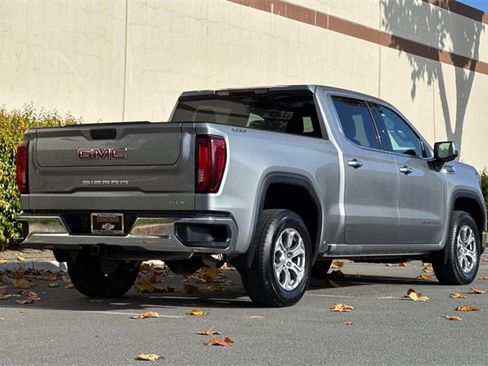 Used 2025 GMC Sierra 1500 SLT image 4