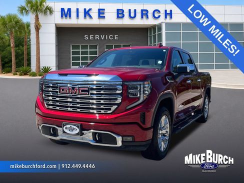 Used 2024 GMC Sierra 1500 Denali w/ Technology Package AWD/4WD image 1