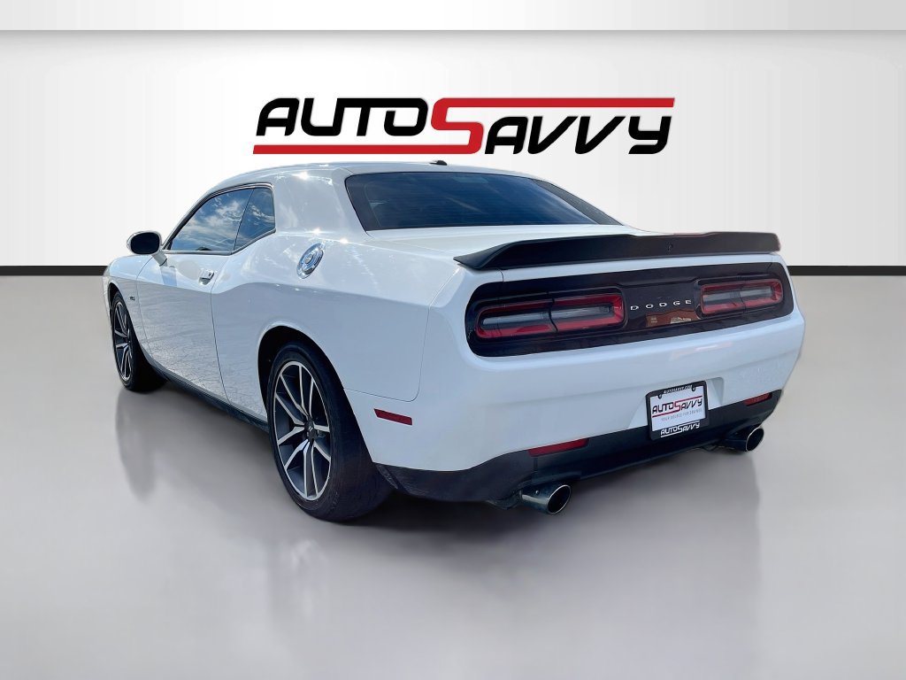 Used 2023 Dodge Challenger R/T RWD image 5