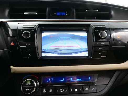 Used 2015 Toyota Corolla LE FWD image 20