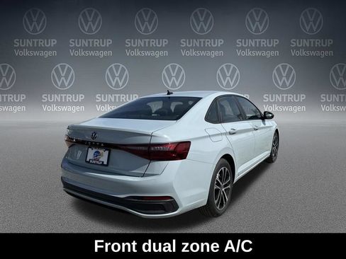 Used 2026 Volkswagen Jetta Sport FWD image 5