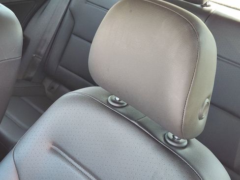 Used 2021 Volkswagen Golf 4-Door image 15