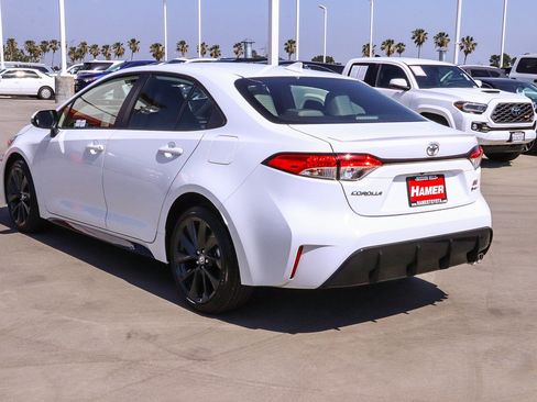 Used 2026 Toyota Corolla SE FWD image 5