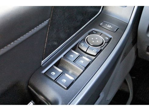 Used 2024 Ford F350 XLT w/ XLT Premium Package image 19