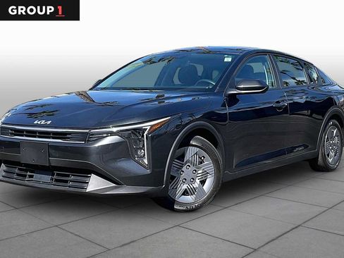 Used 2025 Kia K4 FWD image 1