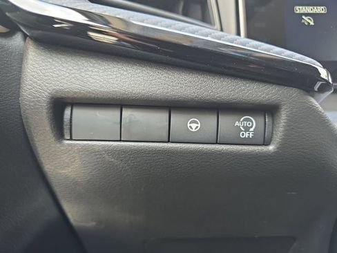 New 2026 Nissan Kicks SR FWD image 10