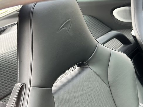 Used 2022 McLaren GT Base image 32