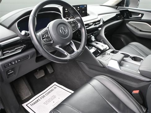 Used 2023 Acura MDX SH-AWD w/ Technology Package image 2