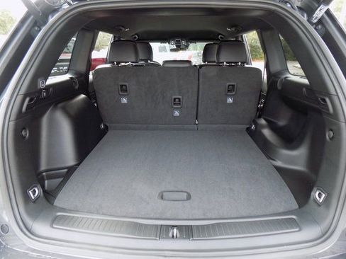 New 2025 Jeep Grand Cherokee Altitude image 23