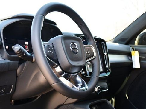 New 2026 Volvo XC40 B5 Ultra w/ Protection Package Premier image 12