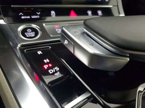Used 2024 Audi Q8 e-tron Premium Plus w/ Premium Plus Package AWD/4WD image 31