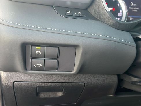 Used 2022 Toyota Highlander XLE image 20