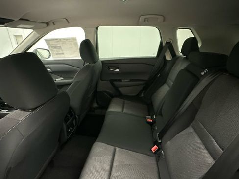Used 2025 Nissan Rogue SV AWD/4WD image 10