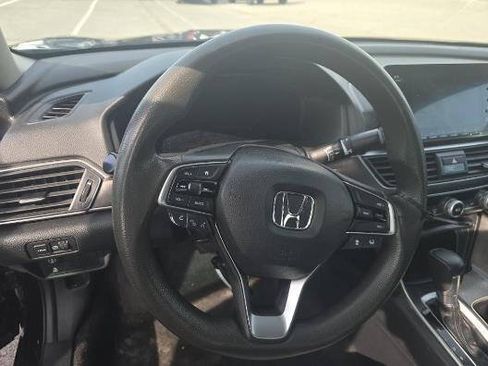 Used 2018 Honda Accord LX image 6