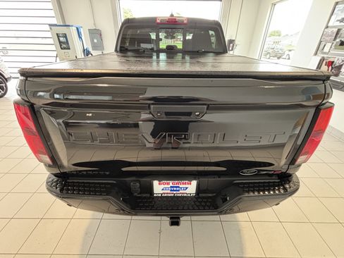 Used 2024 Chevrolet Colorado ZR2 w/ ZR2 Convenience Package III AWD/4WD image 4