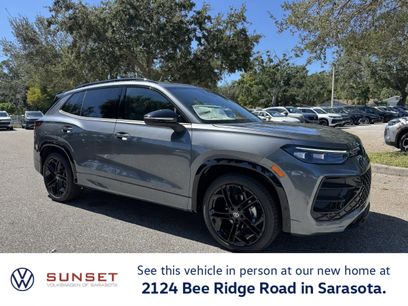 New 2025 Volkswagen Tiguan SE R-Line