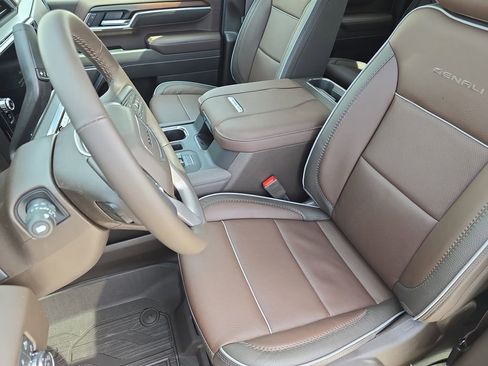 New 2026 GMC Sierra 2500 Denali w/ Denali Reserve Package image 15