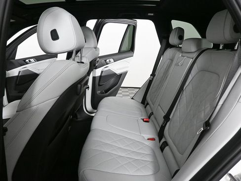 Used 2023 BMW X5 sDrive40i image 17