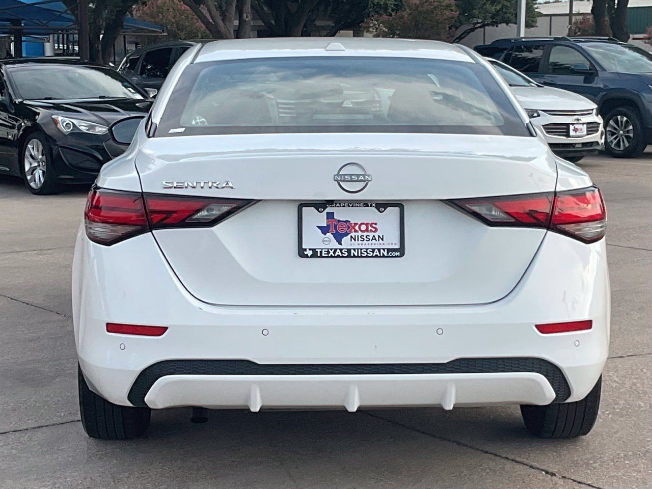 Used 2025 Nissan Sentra SV FWD image 5