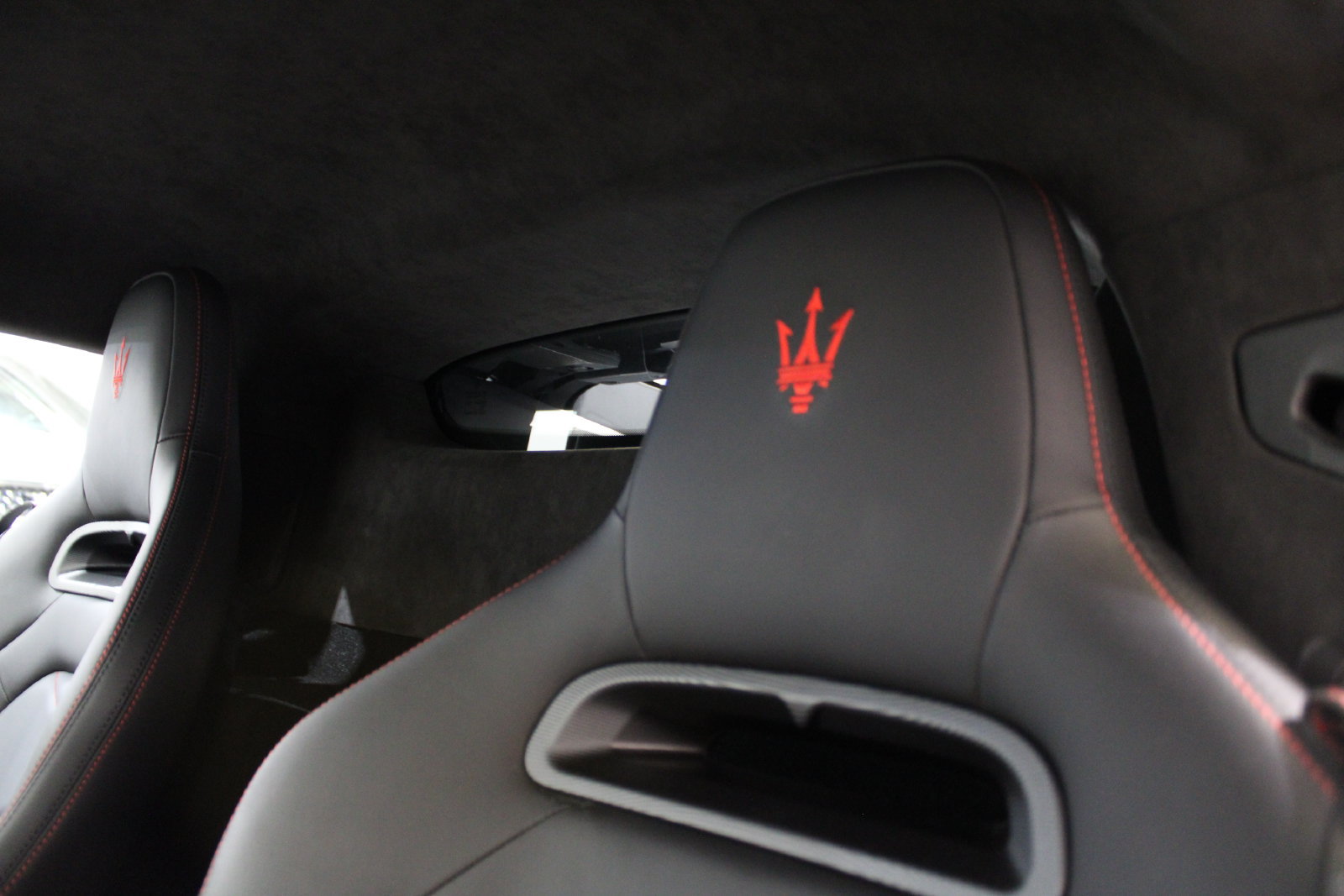 Used 2022 Maserati MC20 Coupe RWD image 35