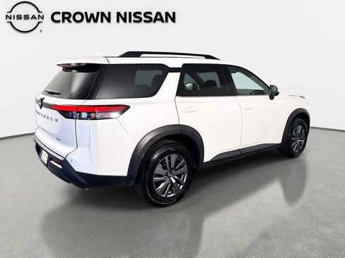 Certified 2024 Nissan Pathfinder SV FWD image 6