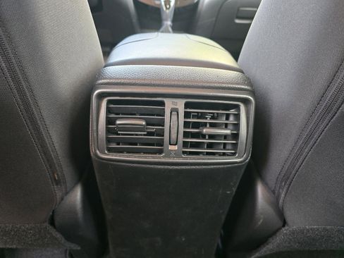 Certified 2022 Nissan Rogue Sport SV FWD image 25