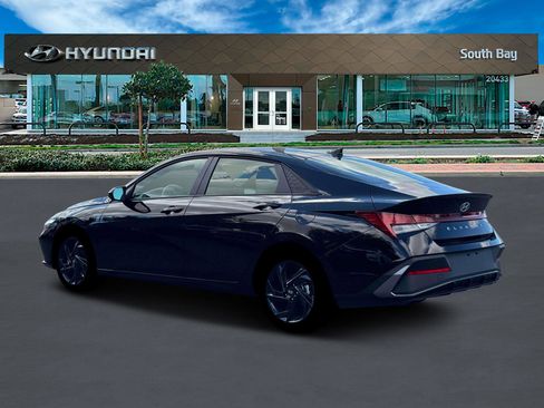 New 2026 Hyundai Elantra Sport image 4