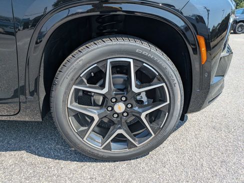 New 2026 Chevrolet Traverse High Country FWD image 11