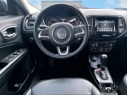 Used 2019 Jeep Compass Altitude image 17