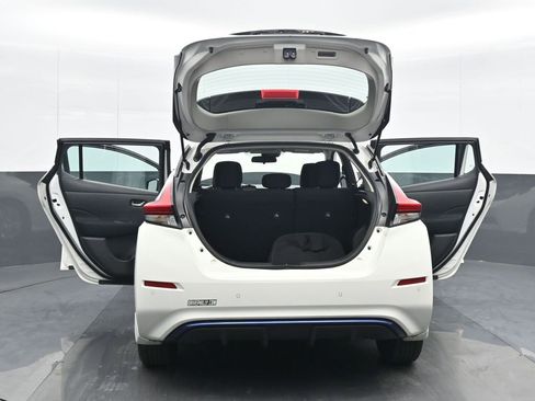 Used 2022 Nissan Leaf S image 25