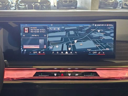 Used 2025 BMW 750e xDrive w/ Executive Package AWD/4WD image 13