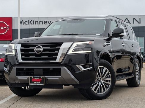 Used 2022 Nissan Armada SL w/ Captain's Chairs Package image 2