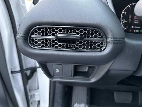 New 2026 Honda HR-V LX image 28